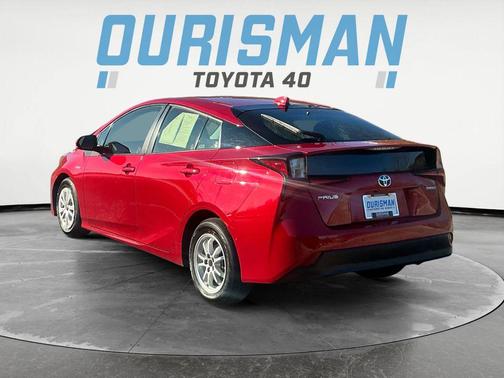 2022 Toyota Prius LE
