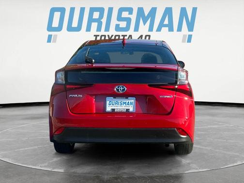 2022 Toyota Prius LE