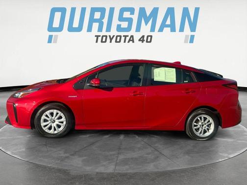 2022 Toyota Prius LE