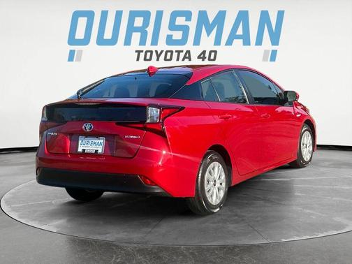 2022 Toyota Prius LE