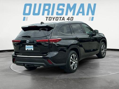 2023 Toyota Highlander Hybrid XLE