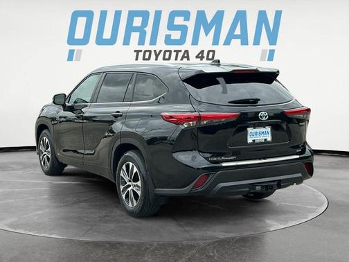 2023 Toyota Highlander Hybrid XLE