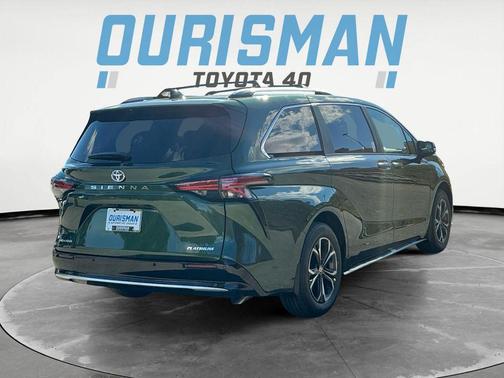 2025 Toyota Sienna Platinum