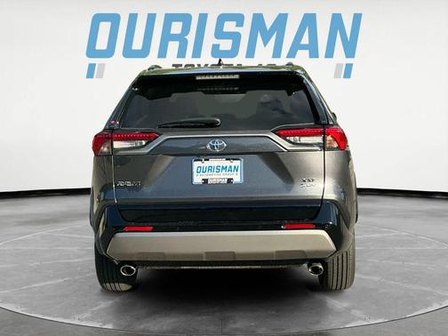 2025 Toyota RAV4 Hybrid SE