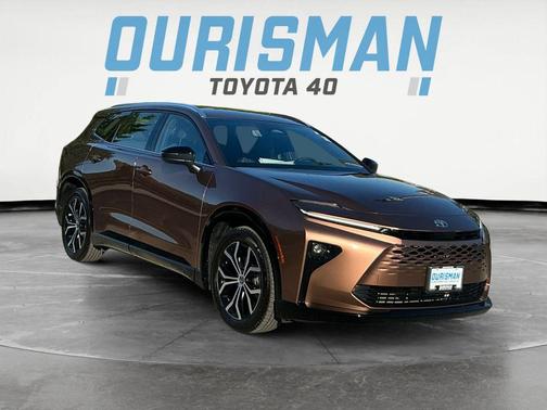 2025 Toyota Crown Signia XLE