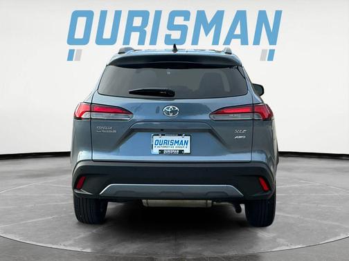 2025 Toyota Corolla Cross XLE