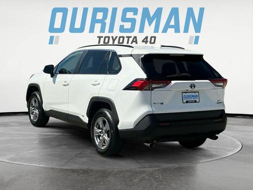 2022 Toyota RAV4 Hybrid XLE