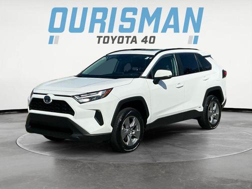 2022 Toyota RAV4 Hybrid XLE
