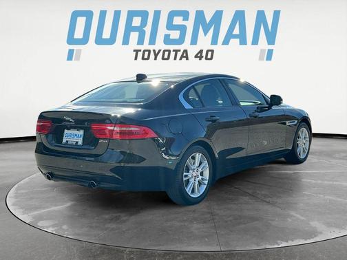 2017 Jaguar XE 25t Premium