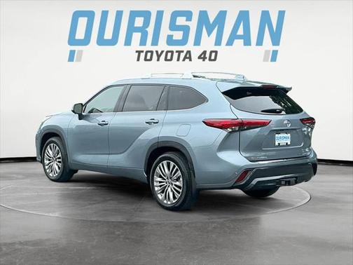 2023 Toyota Highlander Platinum
