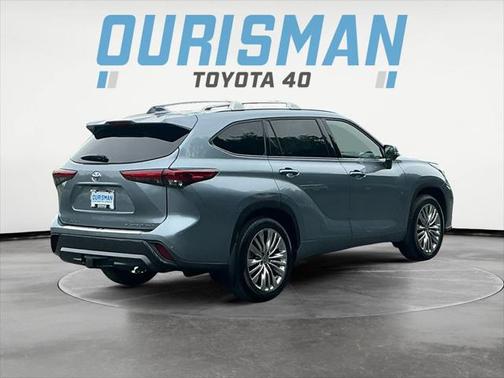 2023 Toyota Highlander Platinum