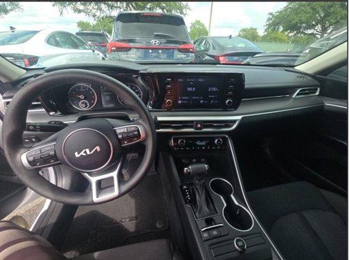 2022 Kia K5 LXS