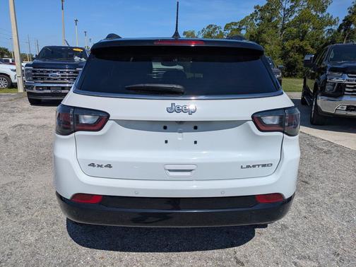 Bright White Clearcoat 2024 Jeep Compass Limited