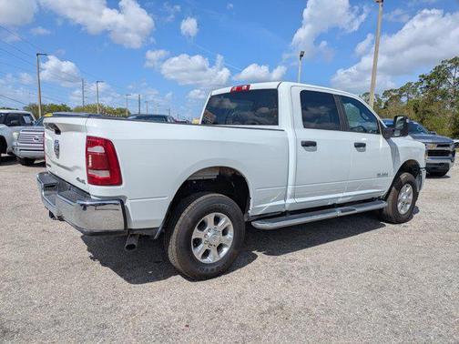 Bright White Clearcoat 2024 RAM 2500 Big Horn Crew Cab 4x4 6'4' Box