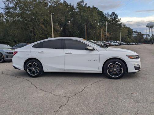 2022 Chevrolet Malibu FWD LT