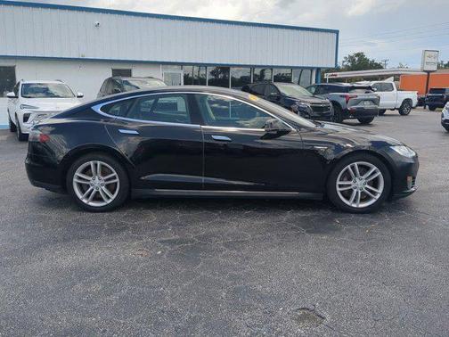 2015 Tesla Model S 85