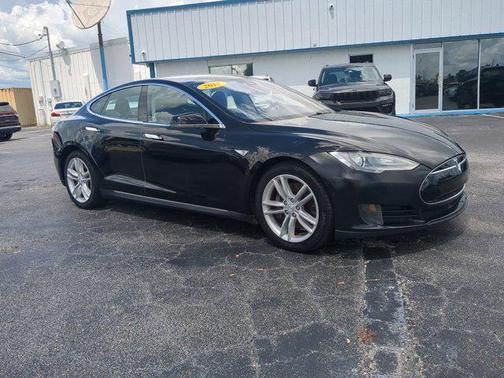 2015 Tesla Model S 85
