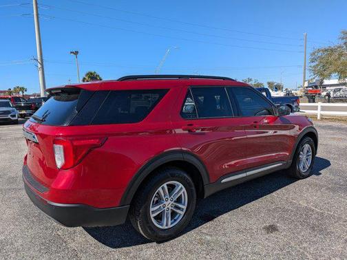 Rapid Red Metallic Tinted Clearcoat 2023 Ford Explorer XLT