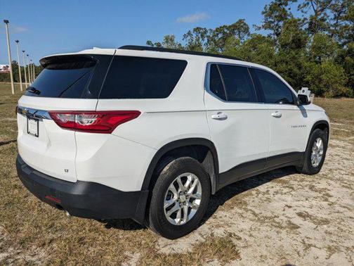2021 Chevrolet Traverse LT Cloth