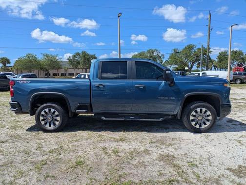 Lakeshore Blue Metallic 2024 Chevrolet Silverado 2500 Custom