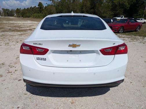 Summit White 2024 Chevrolet Malibu FWD 1LT