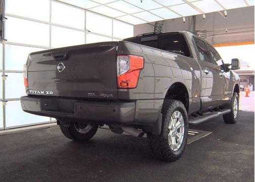 2016 Nissan Titan XD SL