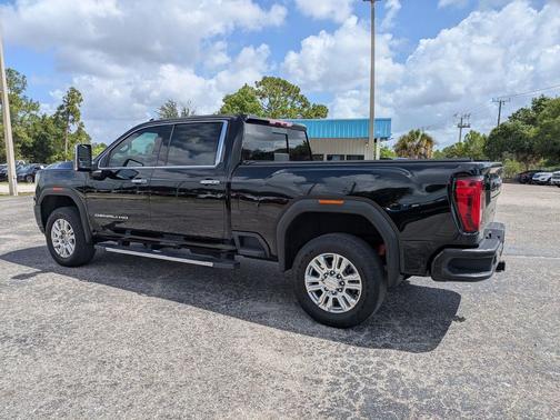 Onyx Black 2023 GMC Sierra 2500 Denali