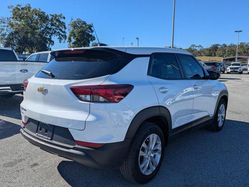 Summit White 2023 Chevrolet Trailblazer LS
