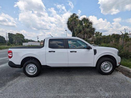 2022 Ford Maverick XL