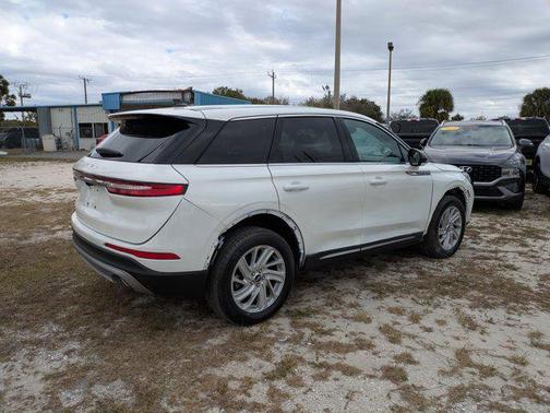 2023 Lincoln Corsair Standard