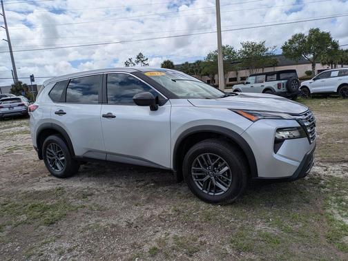 Brilliant Silver Metallic 2025 Nissan Rogue S
