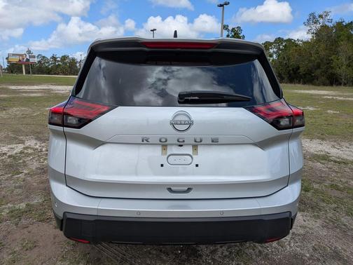 Brilliant Silver Metallic 2025 Nissan Rogue S