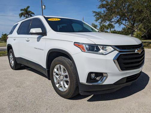 2021 Chevrolet Traverse LT Cloth