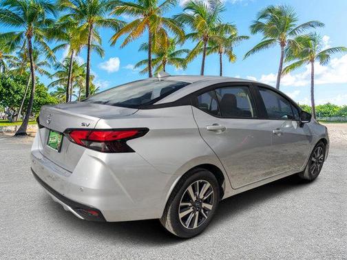 2023 Nissan Versa 1.6 SV