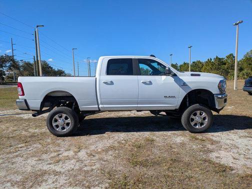 2021 RAM 2500 Big Horn Crew Cab 4x4 6'4' Box
