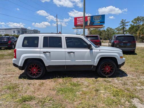 Bright White 2012 Jeep Patriot Sport