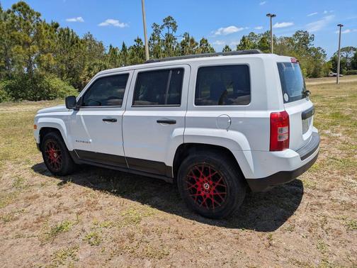Bright White 2012 Jeep Patriot Sport