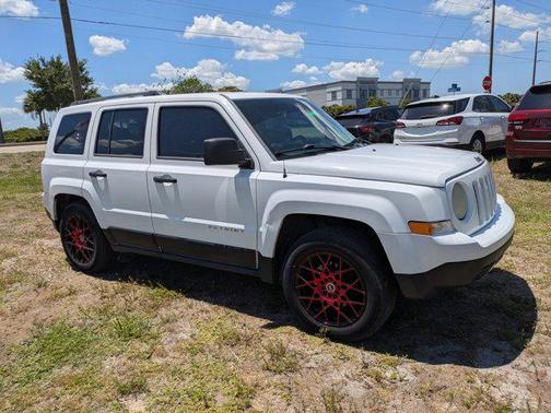 Bright White 2012 Jeep Patriot Sport
