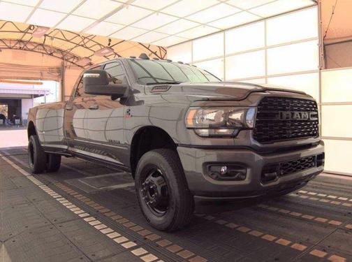 Granite Crystal Metallic Clearcoat 2024 RAM 3500 Big Horn Crew Cab 4x4 8' Box