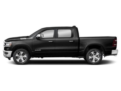 Diamond Black Crystal Pearlcoat 2022 RAM 1500 Laramie