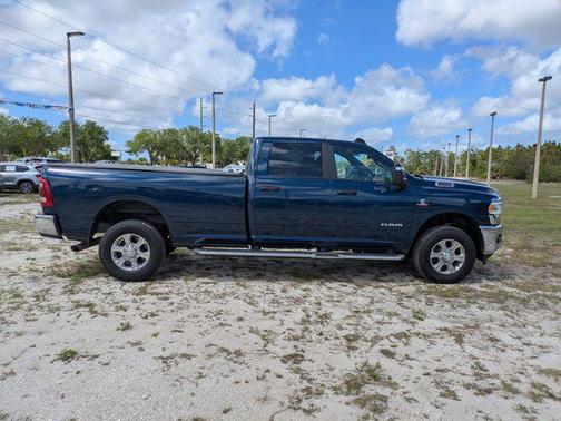 Patriot Blue Pearlcoat 2024 RAM 2500 Big Horn Crew Cab 4x4 8' Box
