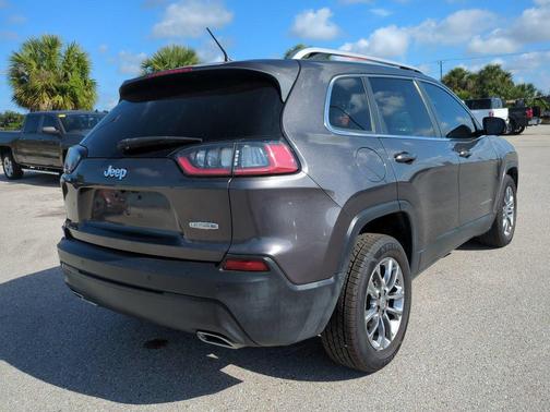 Granite Crystal Metallic Clearcoat 2021 Jeep Cherokee Latitude Lux