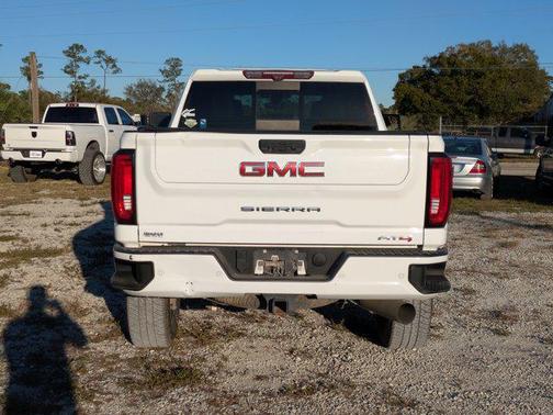 2022 GMC Sierra 2500 AT4