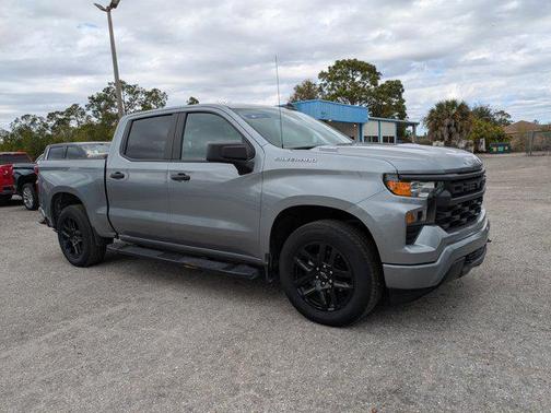 2025 Chevrolet Silverado 1500 Custom