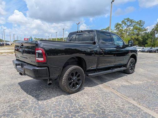 Diamond Black Crystal Pearlcoat 2023 RAM 2500 Laramie Crew Cab 4x4 6'4' Box
