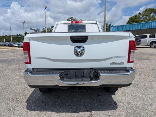 Bright White Clearcoat 2024 RAM 2500 Tradesman Crew Cab 4x4 6'4' Box