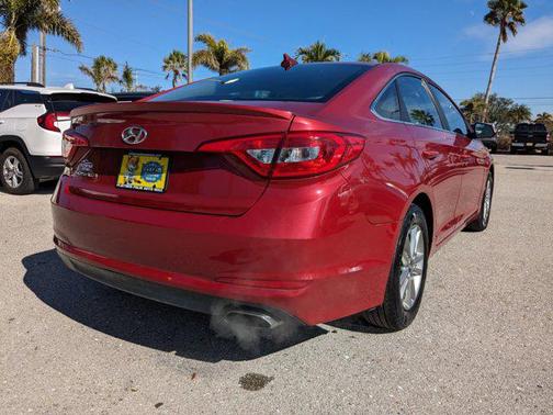 2017 Hyundai SONATA SE
