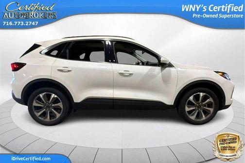 STAR WHITE METALLIC TRI-COAT 2024 Ford Escape Platinum