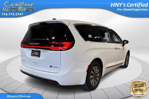 2023 Chrysler Pacifica Hybrid Limited