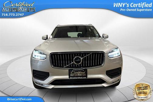 2022 Volvo XC90 T6 Momentum